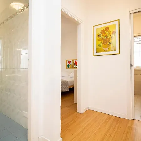 Innpisarentals - Keith Haring's *